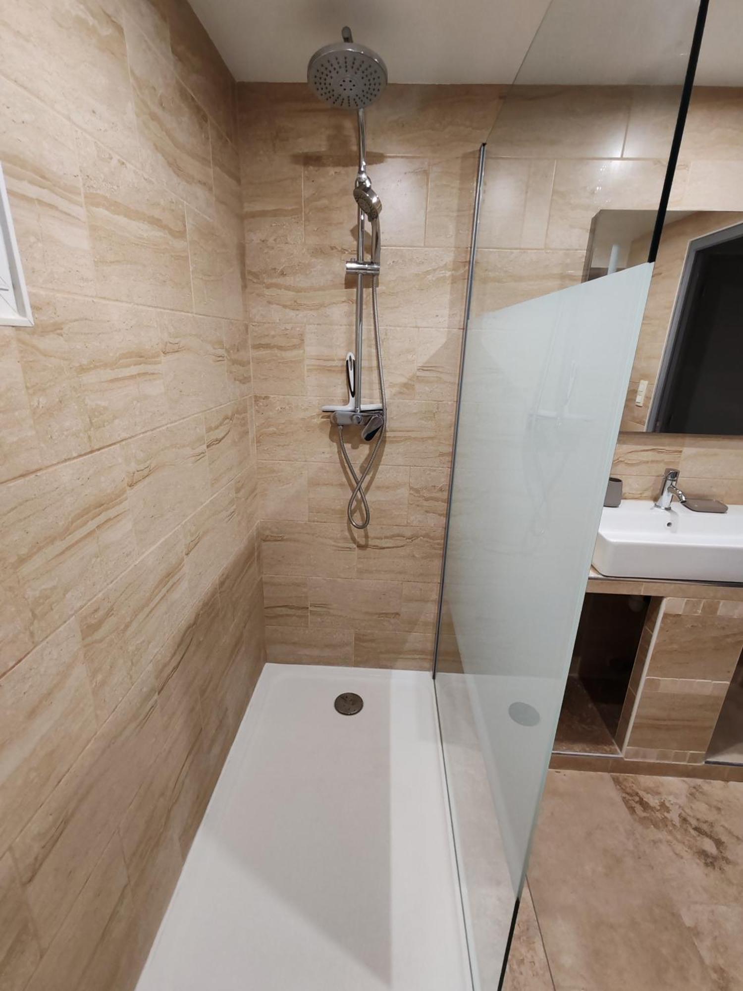 Valence  Appartement T3 Neuf Proche Centre Ville, Clim Et Parking Et Centrale Edf מראה חיצוני תמונה