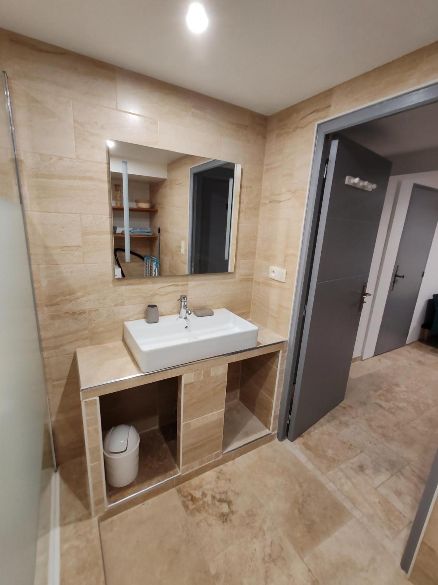Valence  Appartement T3 Neuf Proche Centre Ville, Clim Et Parking Et Centrale Edf מראה חיצוני תמונה
